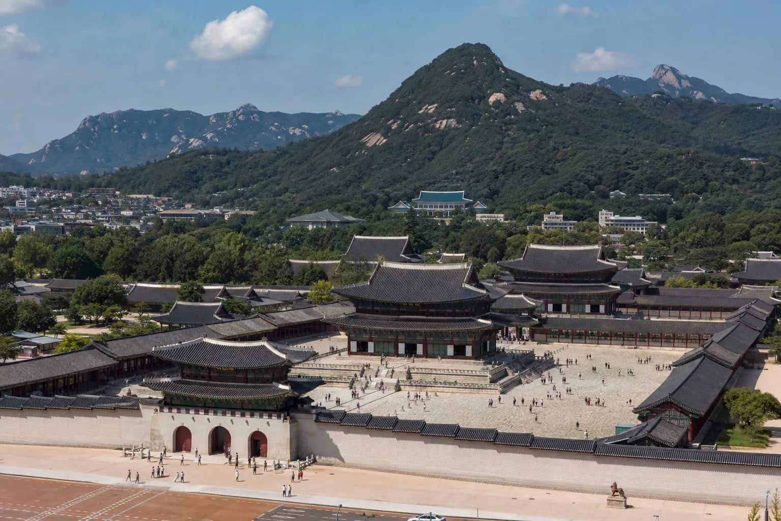 Seoul Architecture Audio Guide | From Jongmyo Shrine to the Curves of DDP